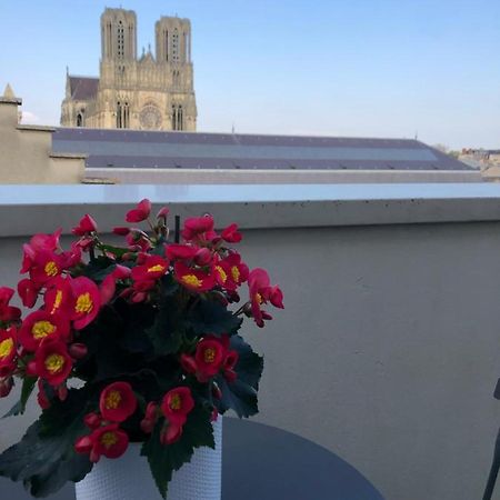Studio Cosy Vue Cathedrale Reims Exterior foto